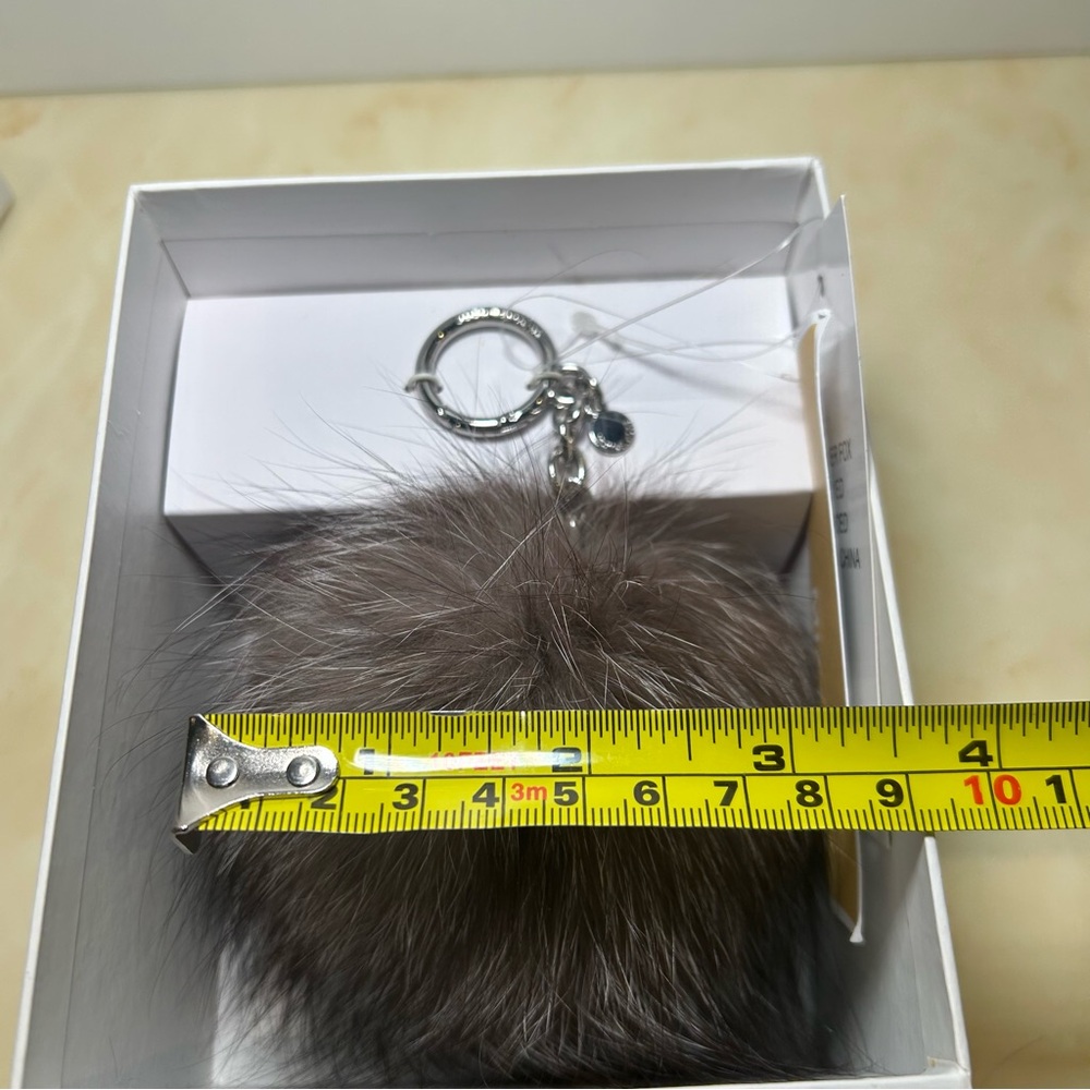 Michael Kors Keychain - Picture 7 of 9